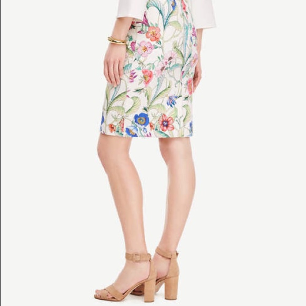 Ann Taylor Floral Pencil Skirt - Picture 3 of 12